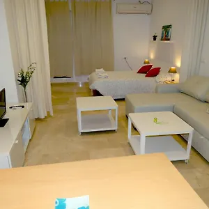 Minimalist Loft Center By Gms Appartamento